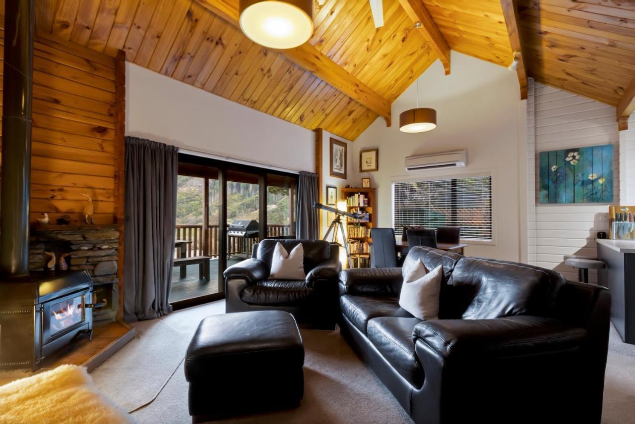 Kereru Cottage, Cosy Log Cabin, Serene Lake & Mountain Views Queenstown Exterior photo